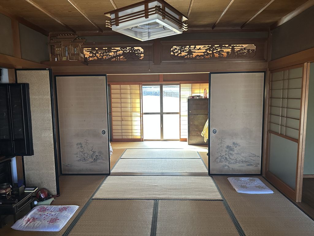 1980s wood house, 8-min walk to station, Gifu