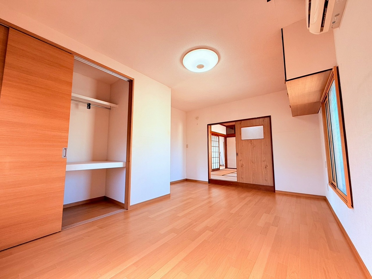1970s steel-frame house in Ehime