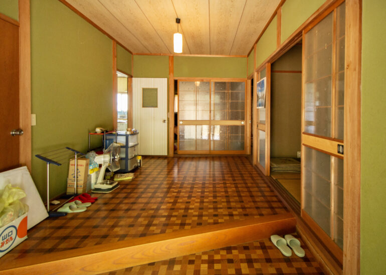 1970s wood house in Matsusaka Kahada