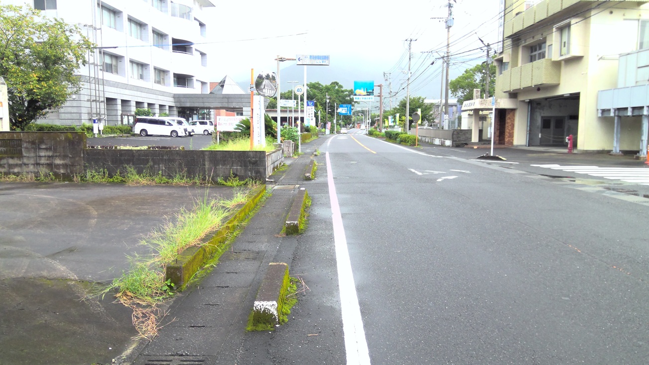 1990s steel-frame house in Uchinoura, Kimotsuki