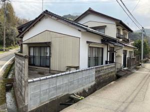 1970s wood house, 6-min walk to station, Shimane