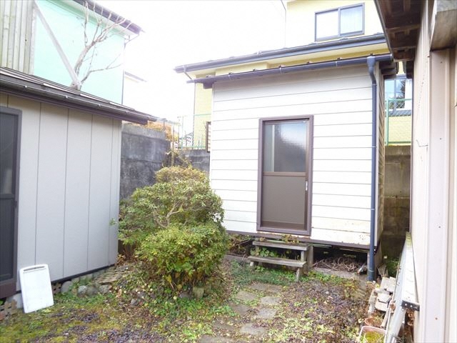 1970s wood house, 15-min walk to station, Aomori