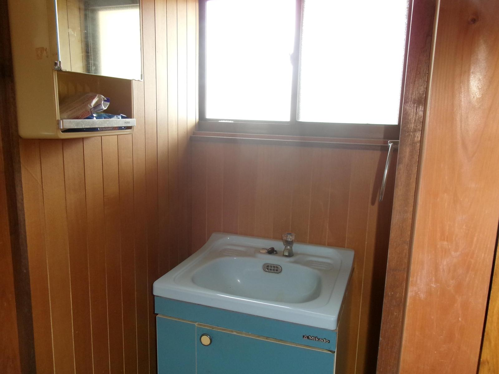 1980s wood house on a large plot in Hyogo