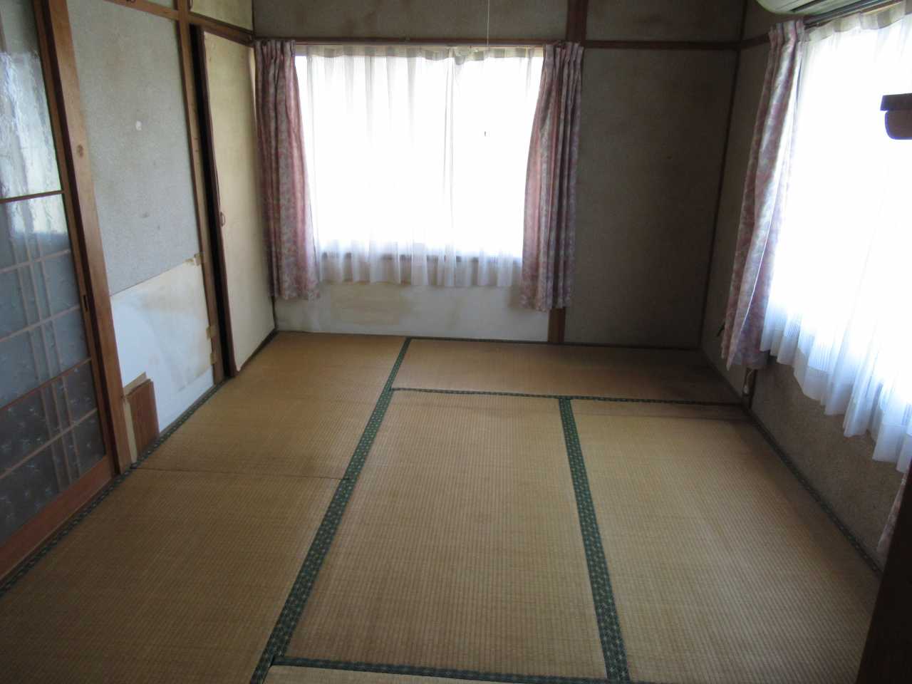 House, 17-min walk to station, Oita