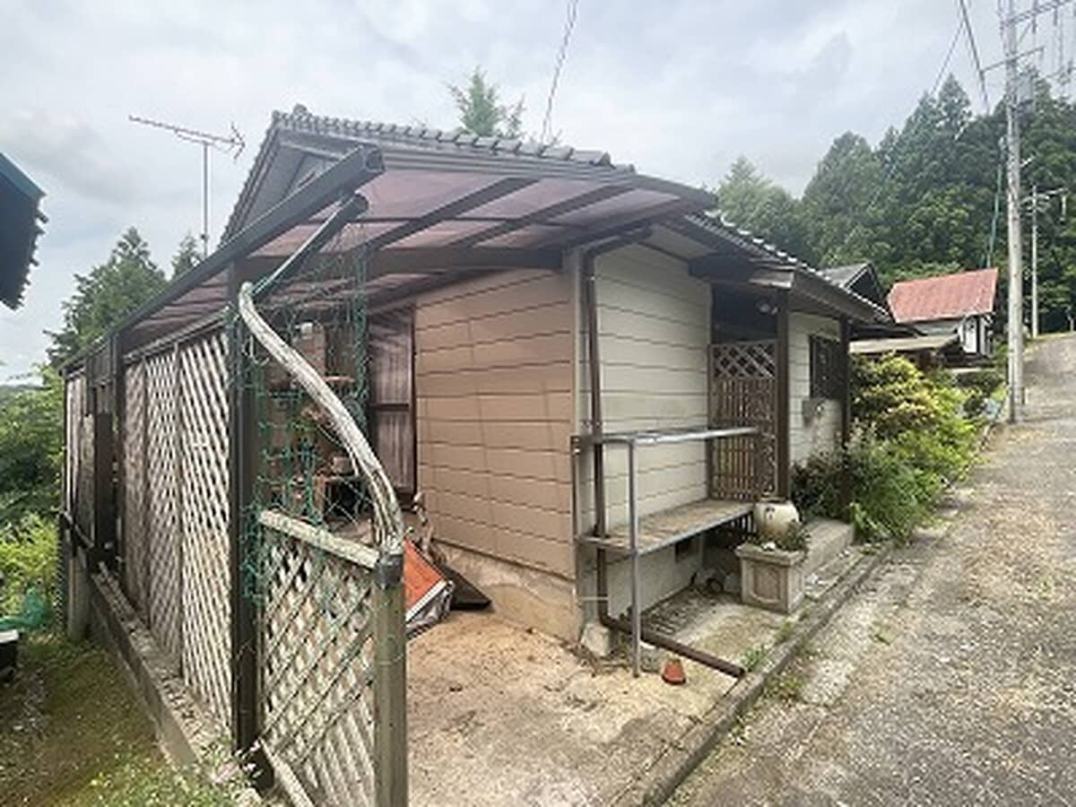 2000s wood house in Hiroshima