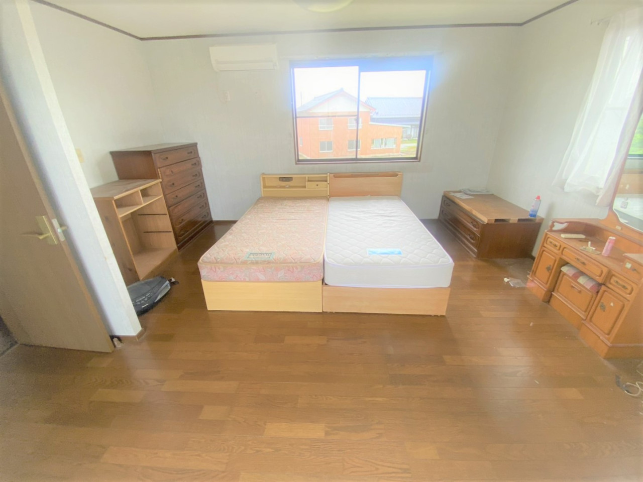 1990s steel-frame house, 12-min walk to station, Tochigi