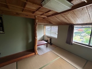 1980s house on a large plot in Sueyoshi, Soo