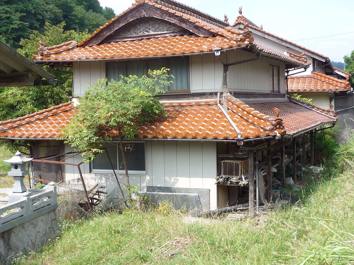 1990s wood house in Hiroshima