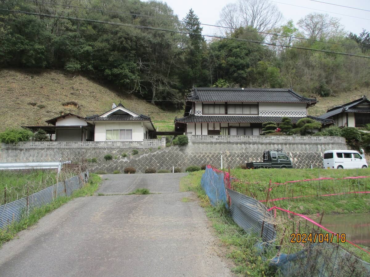 1930s wood house on a large plot in Hiroshima
