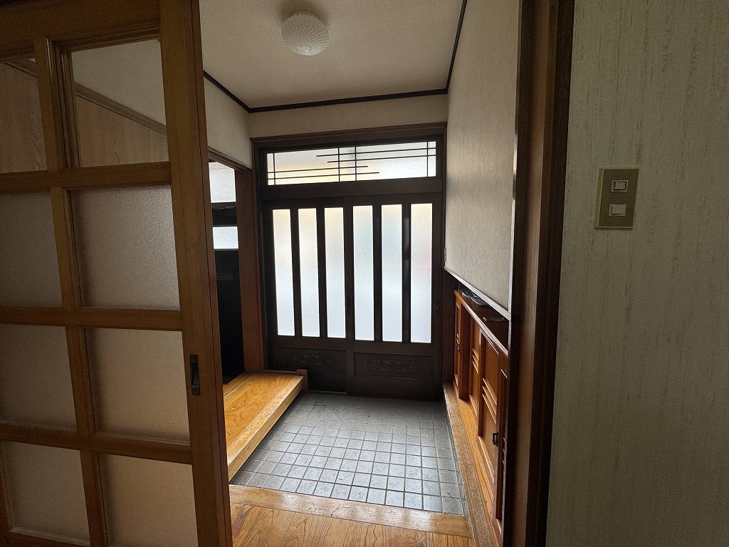 1970s wood house, 11-min walk to station, Nagano