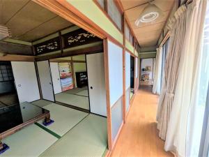 1970s wood house, 17-min walk to station, Shimane