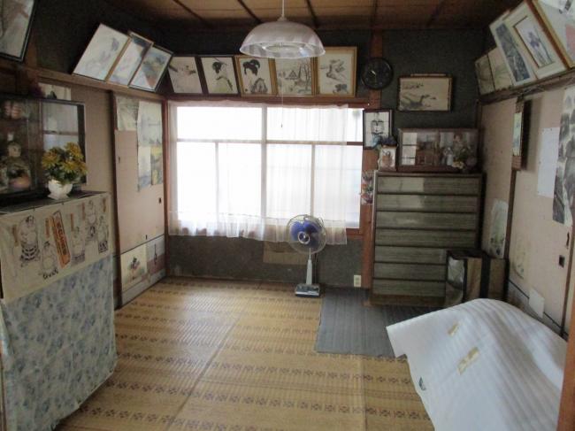 1960s wood house, 15-min walk to station, Okayama