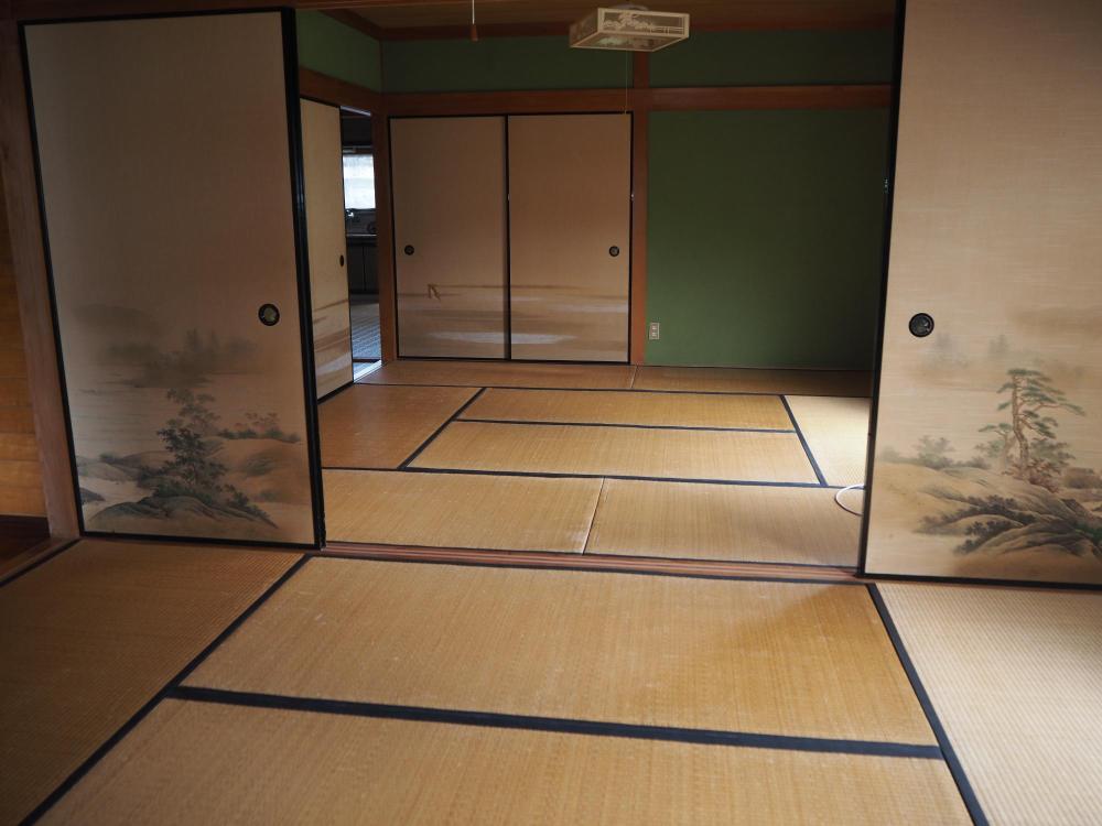 1980s wood house in Tokushima