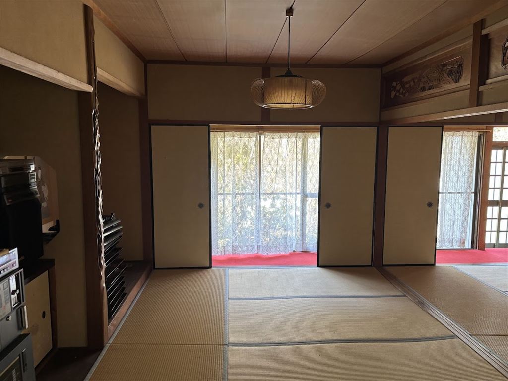 1980s wood house in Mino