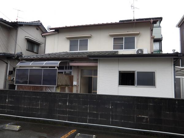 1970s wood house, 5-min walk to station, Ehime