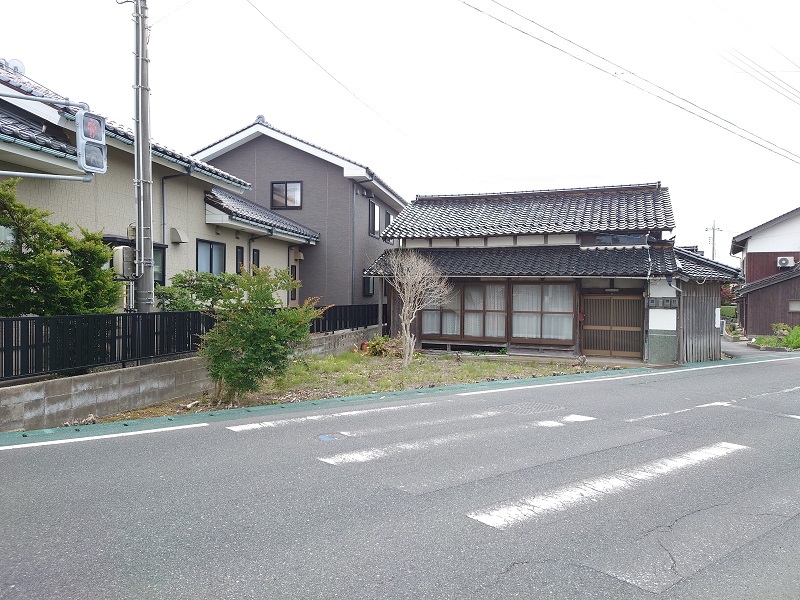 1940s wood house, 3-min walk to station, Tottori