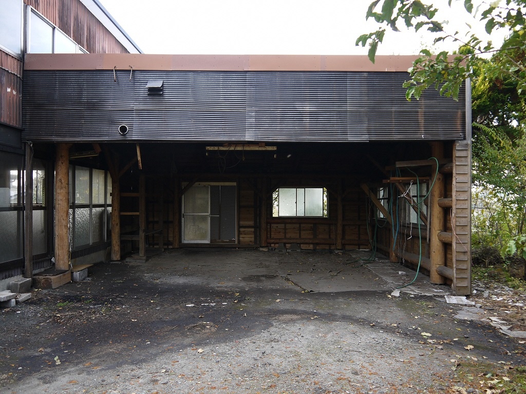 1990s wood house in Aomori