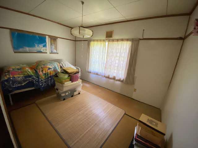 1970s concrete house in Shimane