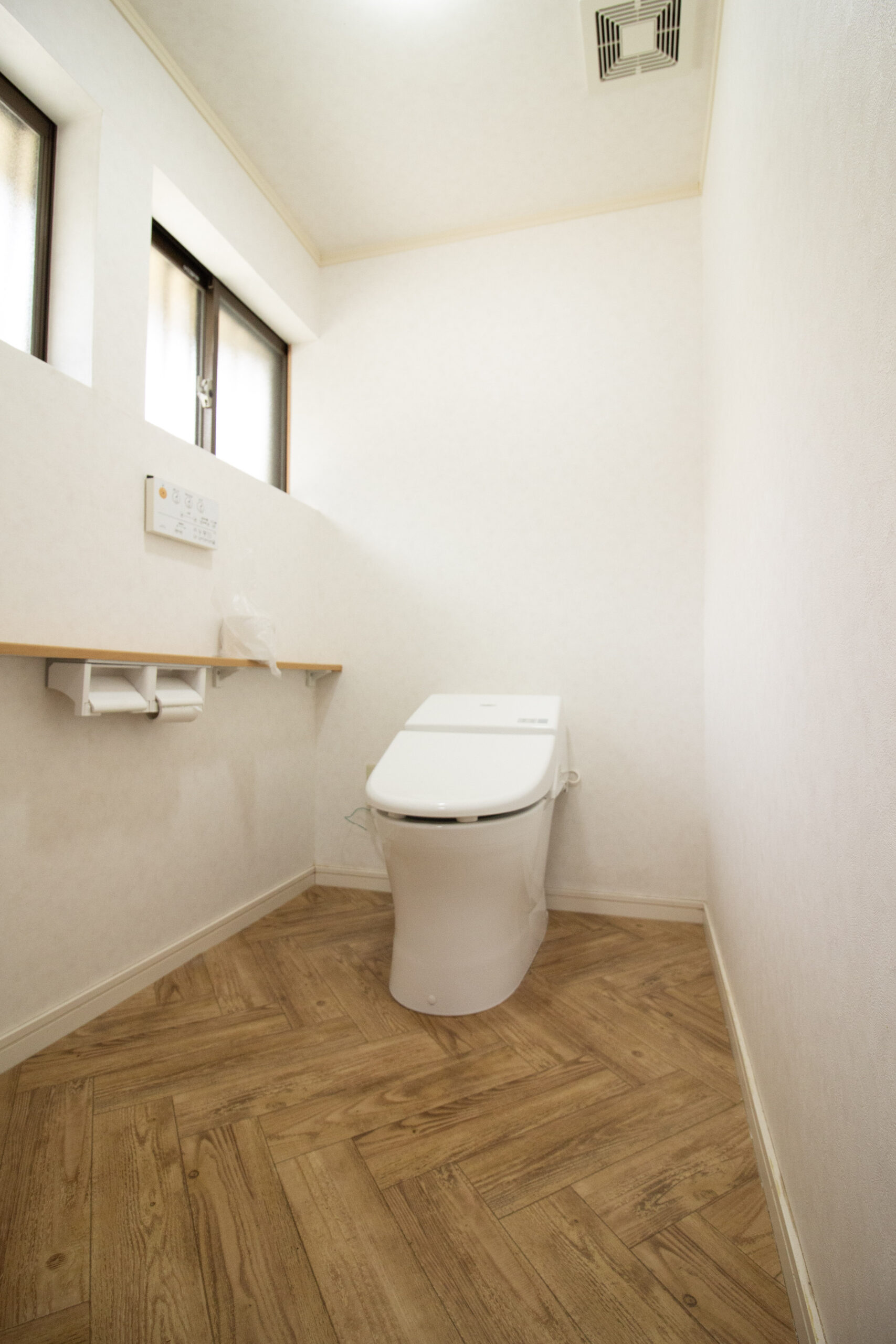 1990s wood house on a large plot in Matsusaka Kahada
