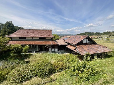 Property #548 - Large house with added western-style rooms and storage