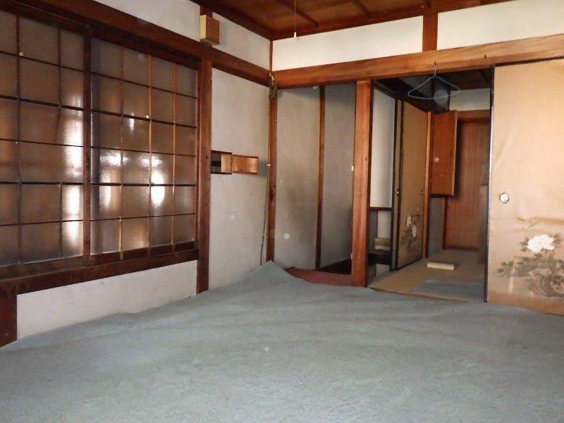 1960s wood house in Kochi