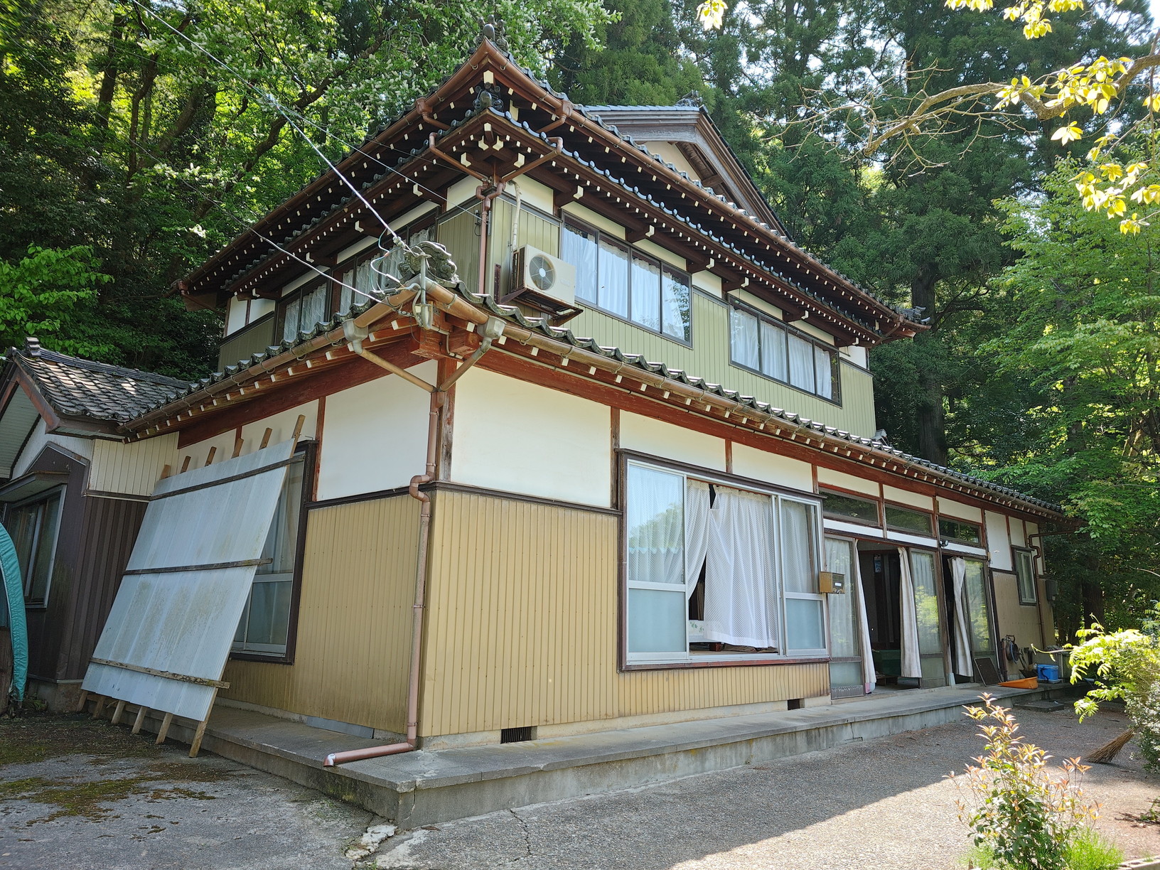 House in Himi