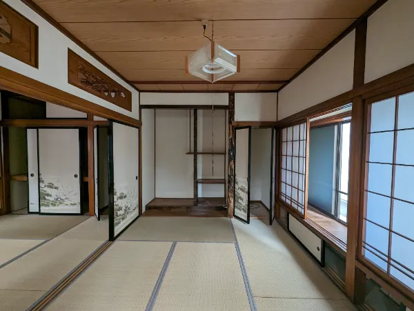 1960s wood house, 16-min walk to station, Iwate