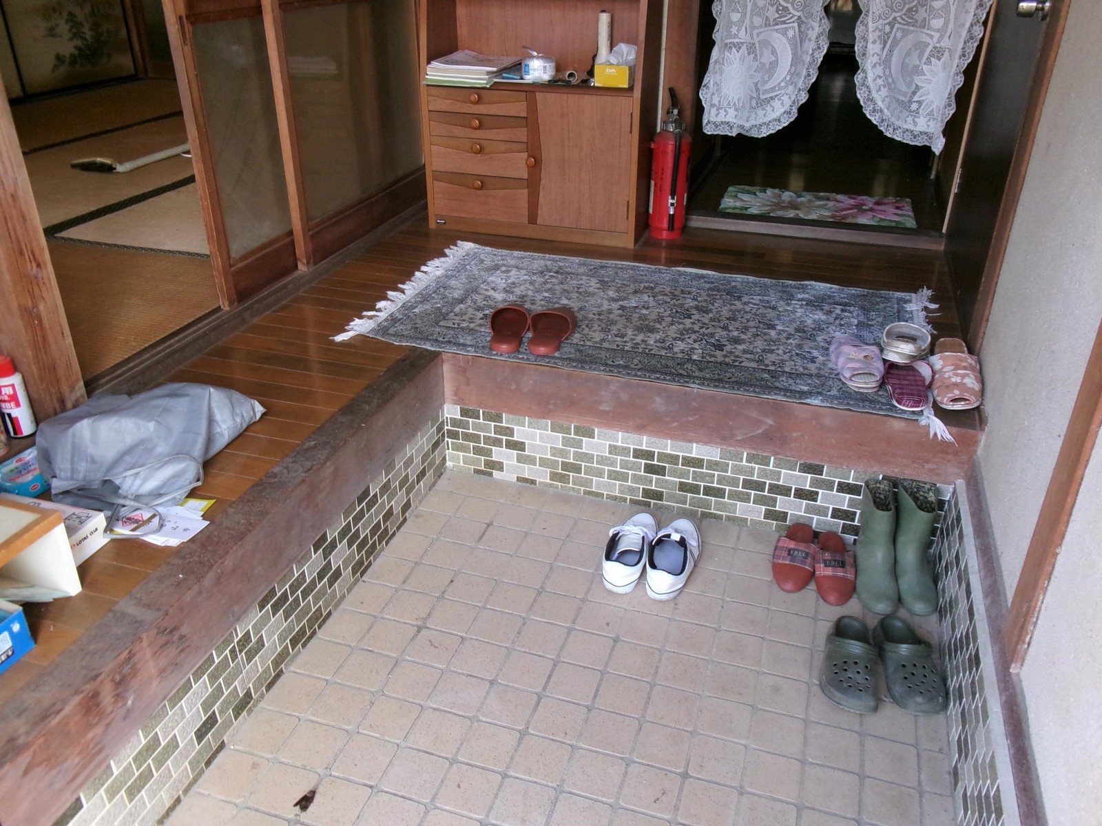 1970s house, 20-min walk to station, Hyogo