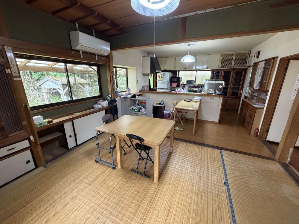 1980s wood house in Kushira, Kanoya, farmland, approval needed