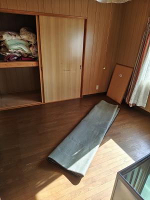 1990s wood house, 3-min walk to station, Ehime