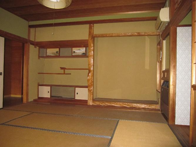 1970s wood house, 15-min walk to station, Satsumasendai