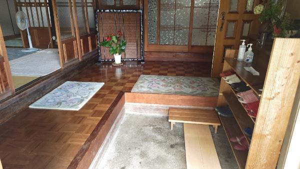 Wood house with storehouses in Hyogo