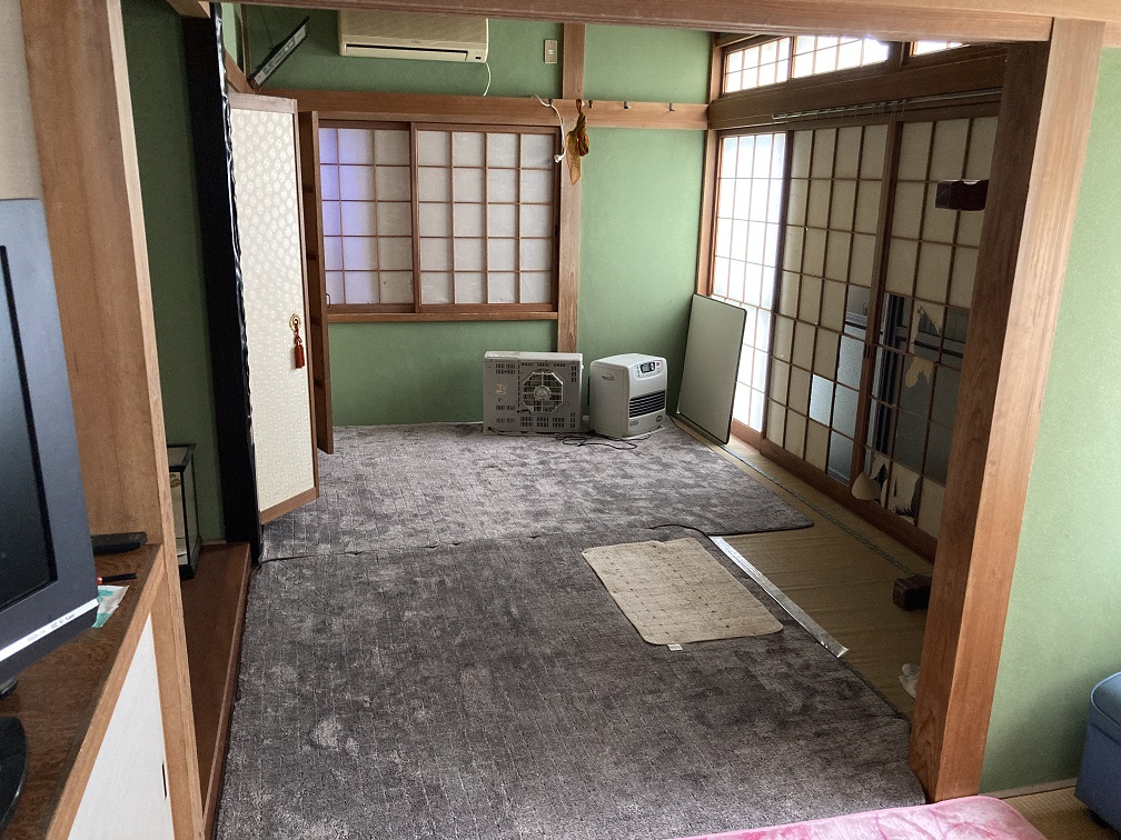 1980s wood house, 9-min walk to station, Fukui
