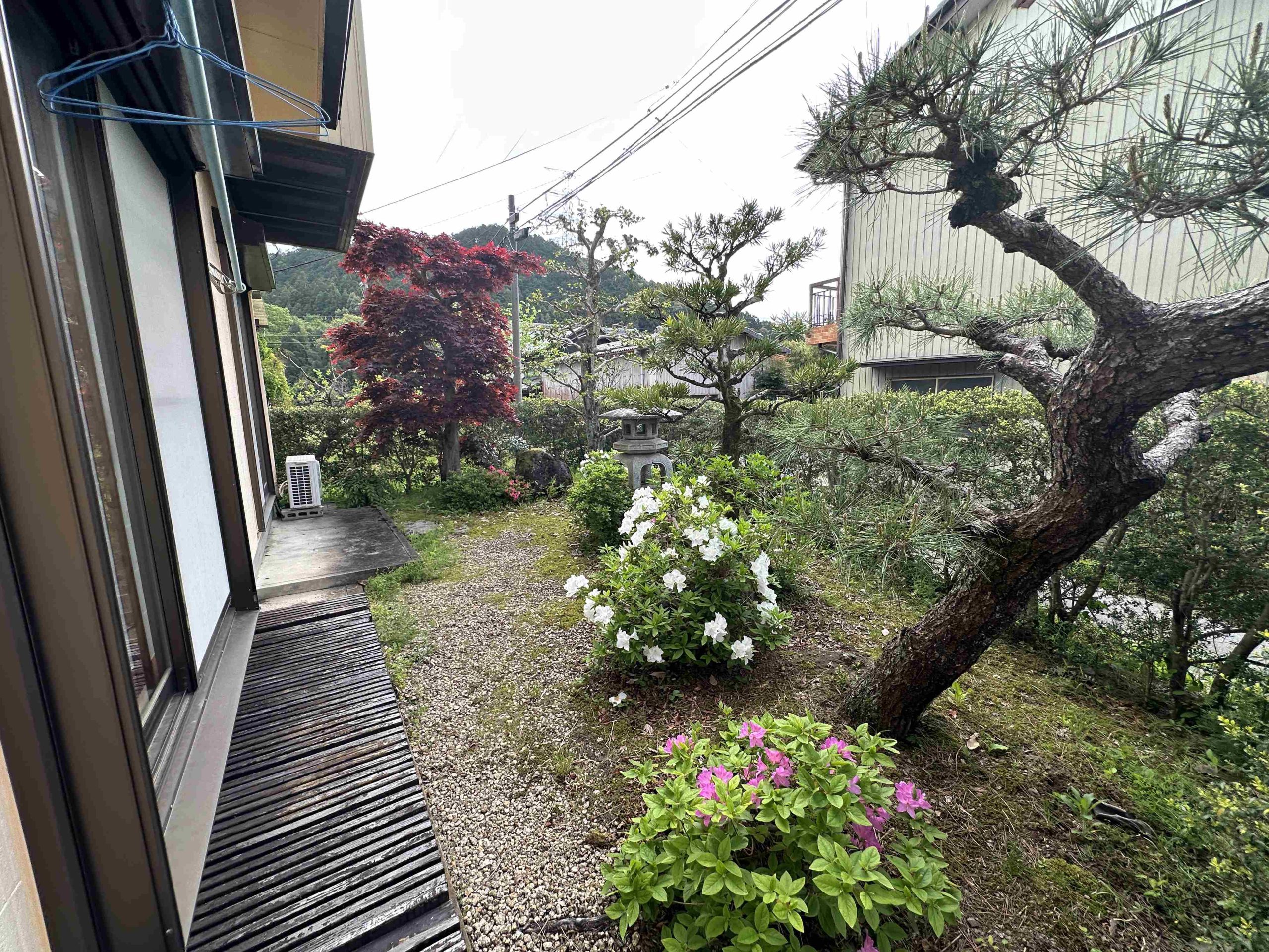 1990s wood house, 18-min walk to station, Gifu