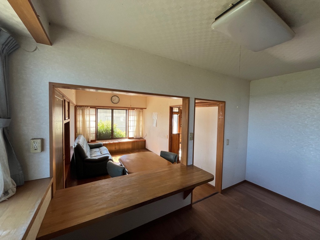 1950s wood house on a large plot in Nagano