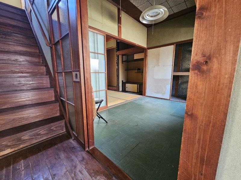 1960s wood house in Kochi