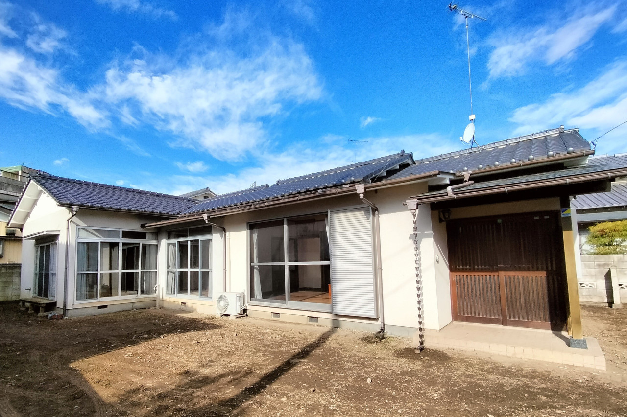 1950s wood house, 2-min walk to station, Tochigi