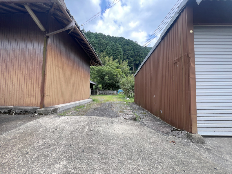 House with storehouses in Hyogo