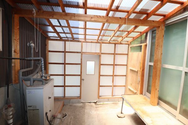 1970s wood house, 17-min walk to station, Shimane