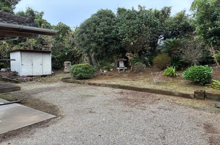 1950s wood house in Takaono, Izumi, farmland, approval needed