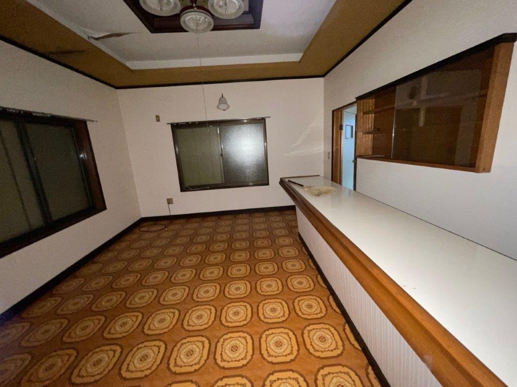 1980s wood house in Kochi
