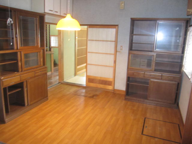 1970s wood house, 1-min walk to station, Gifu