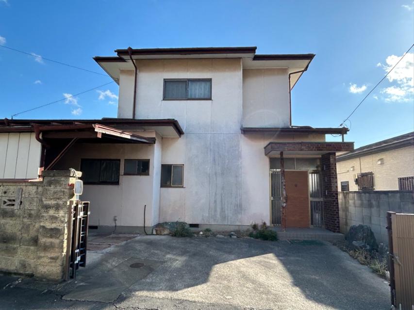 1970s wood house with storehouses in Tochigi