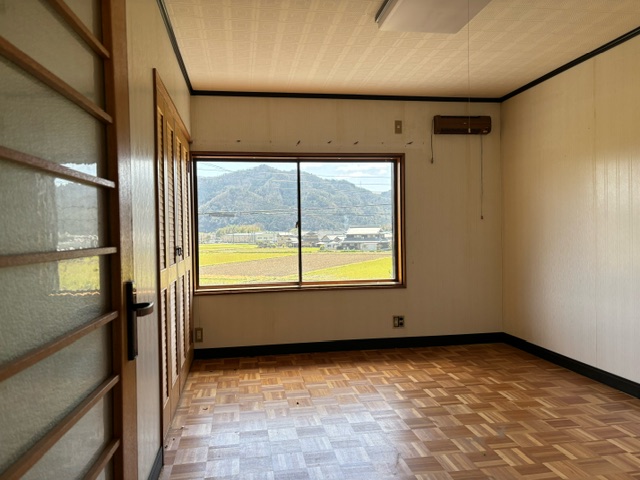 1970s wood house in Hyogo