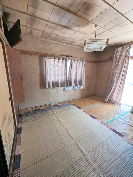 1970s steel-frame house, 16-min walk to station, Iwate