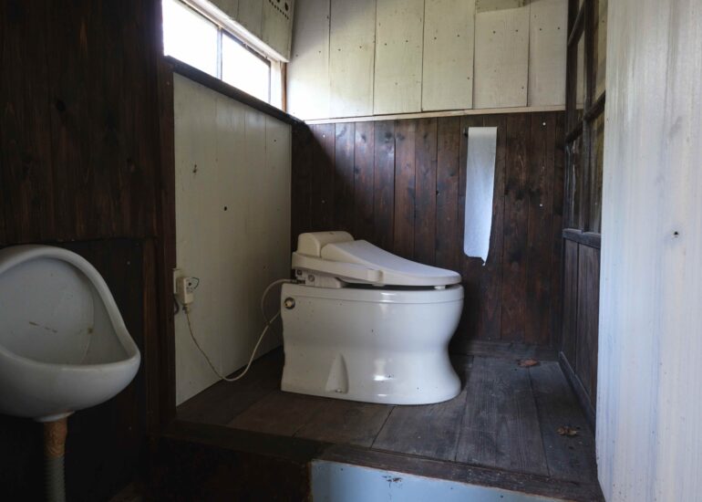 Wood house on a large plot in Matsusaka Kahada