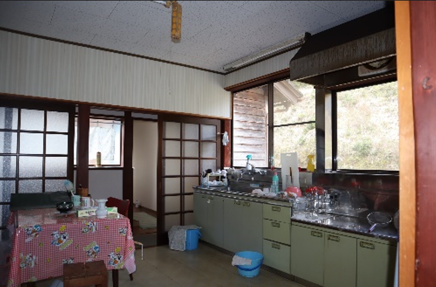 Property in a quiet rural hamlet with spacious grounds and adjacent field