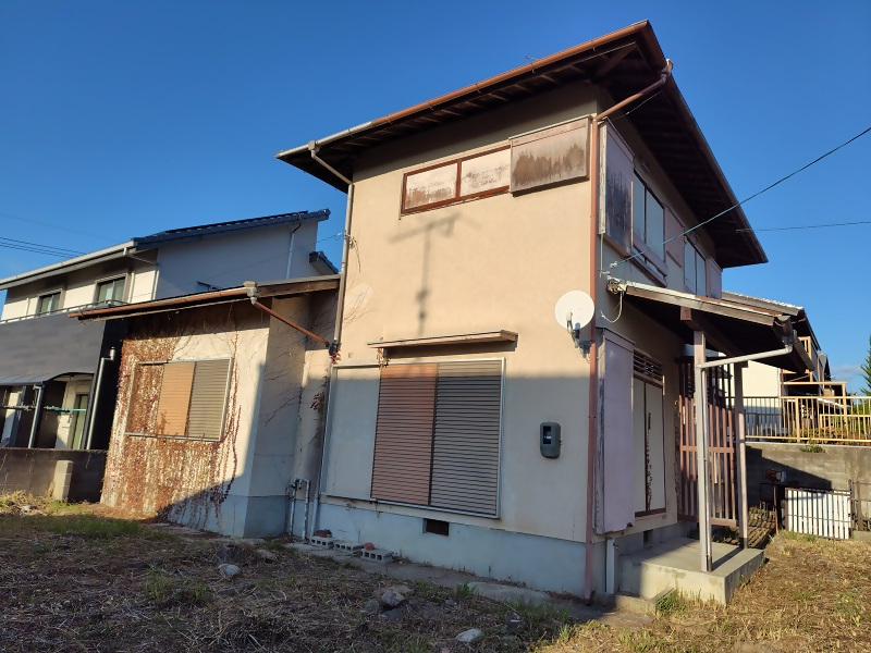 House, 16-min walk to station, Mie