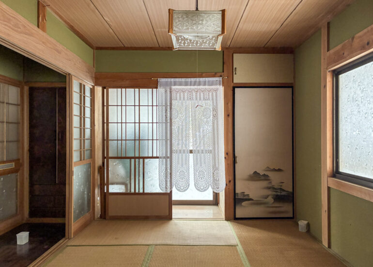 1970s wood house in Matsusaka Kahada