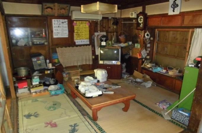 1930s wood house in Noda, Izumi, farmland, approval needed